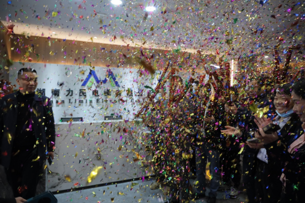 湖南力民電梯有限公司,邵陽電梯銷售,邵陽電梯安裝,湖南電梯維修,自動扶梯,自動人行梯